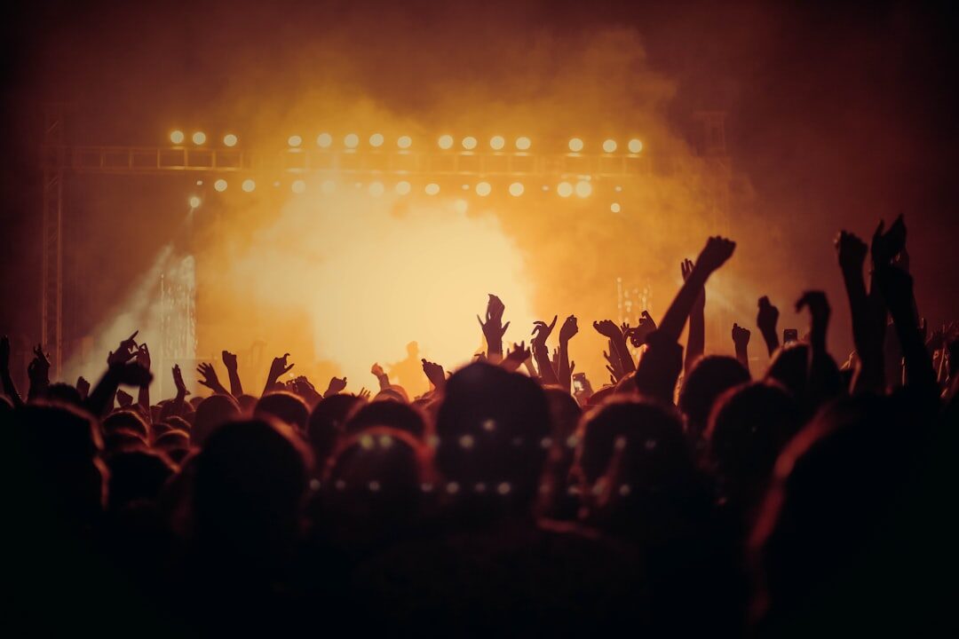 Oblečení na koncert: Jak se obléci stylově a pohodlně
