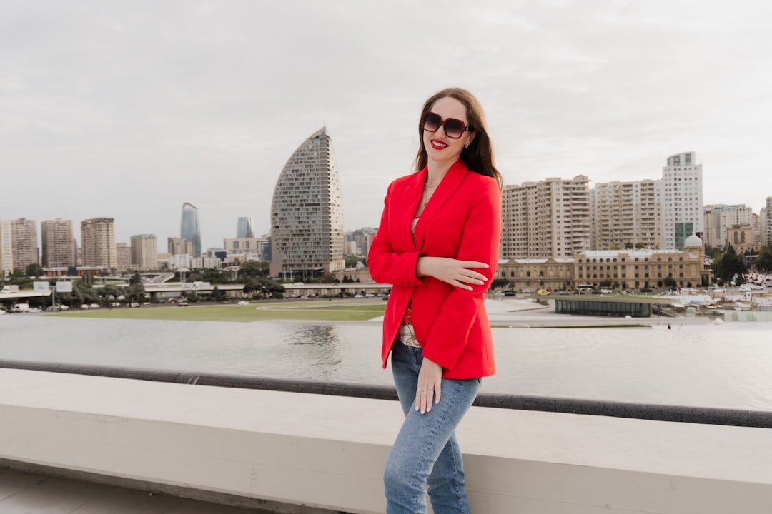Elegantní vypasované sako: Jak vybrat to pravé